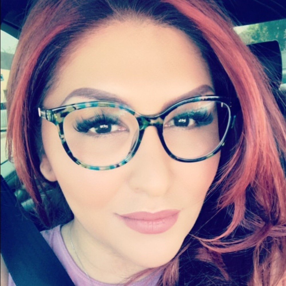 Meet your Posher, Lynnette