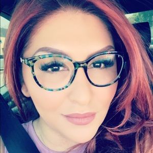 Meet your Posher, Lynnette