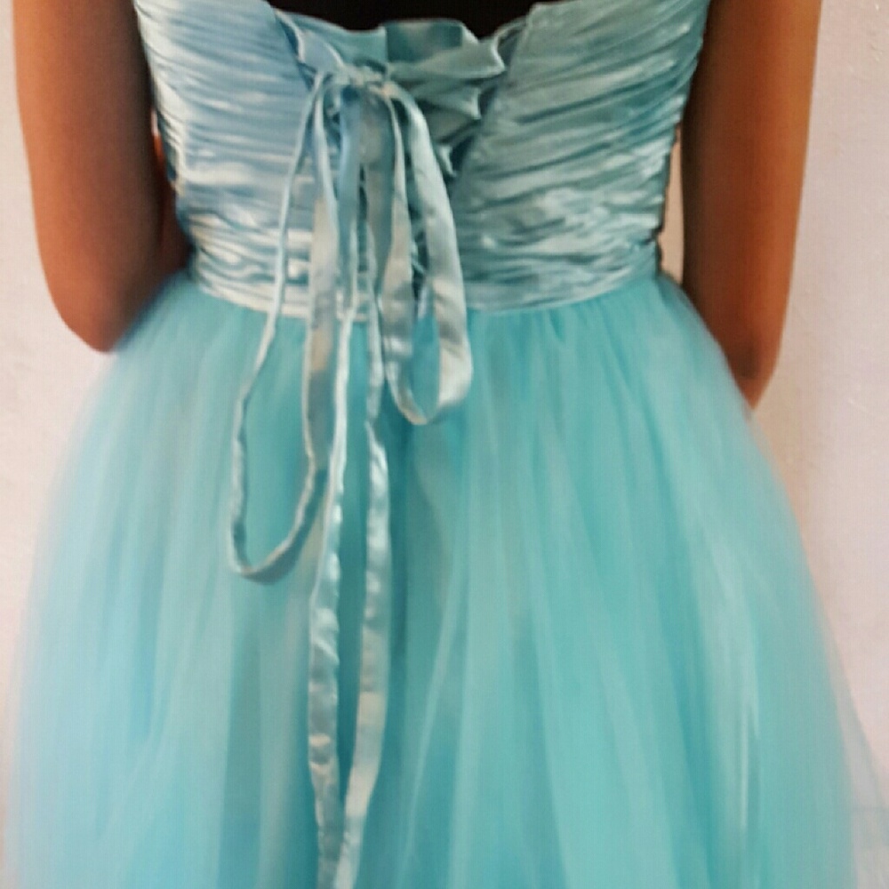 Dress - Picture 2 of 4