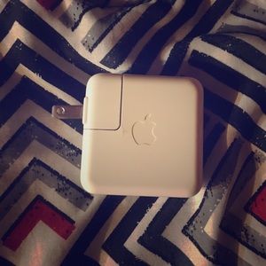 Apple cube for Iphone and or Ipad