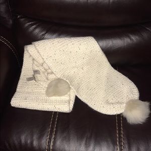 UGG WHITE SCARF