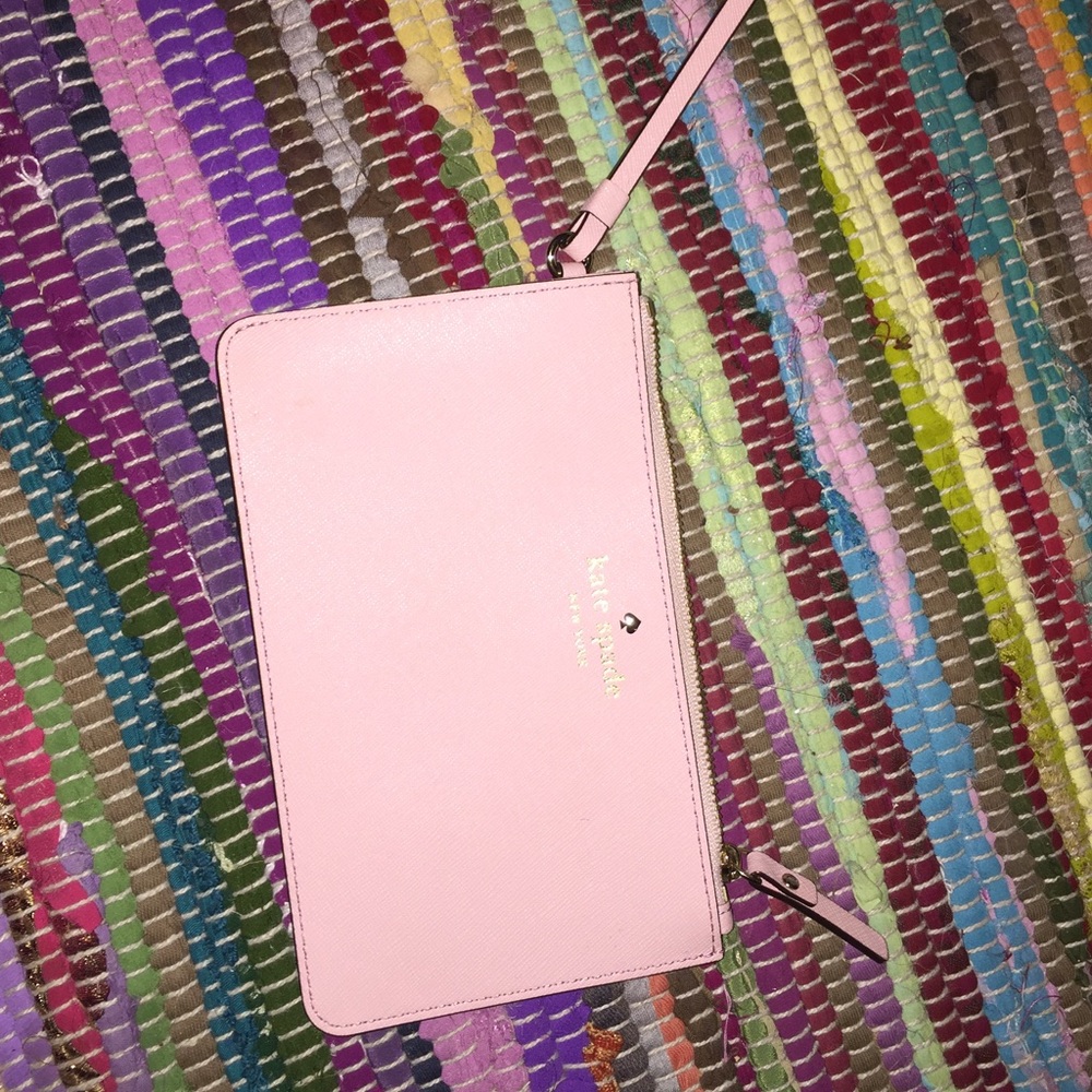 LAST CHANCE l! Pink Kate spade wristlet
