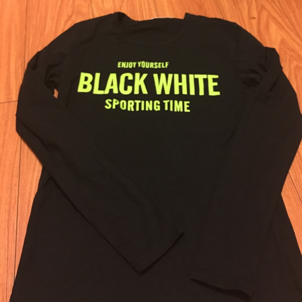 Printed black long sleeve