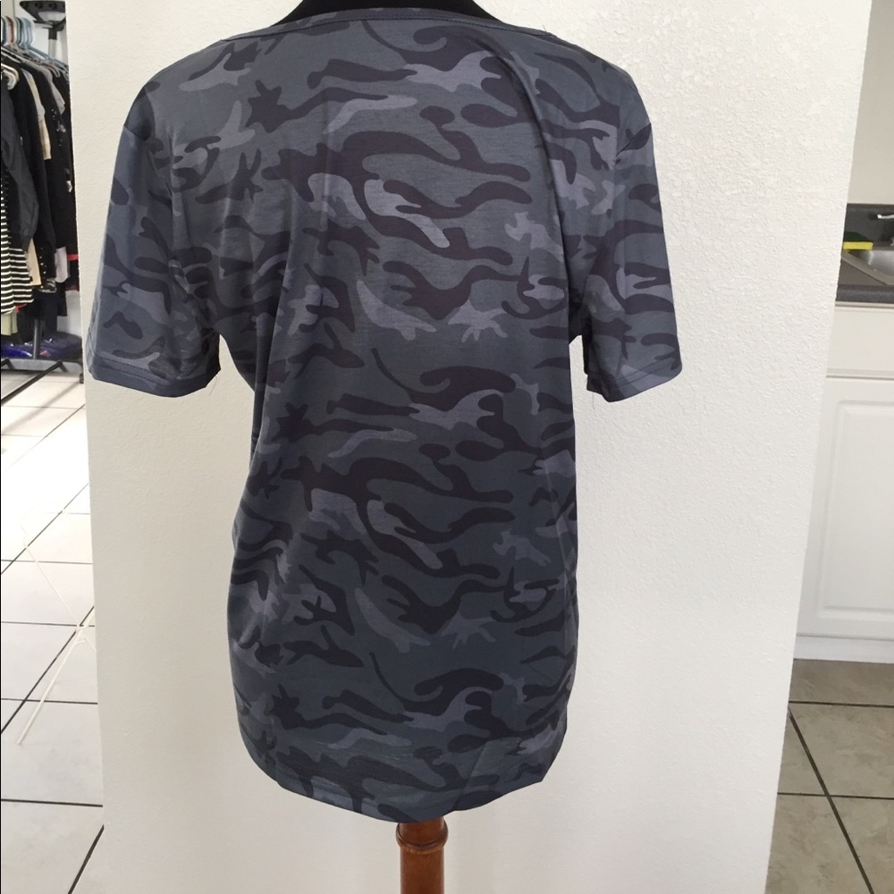 v neck t shirt last one - Picture 2 of 3