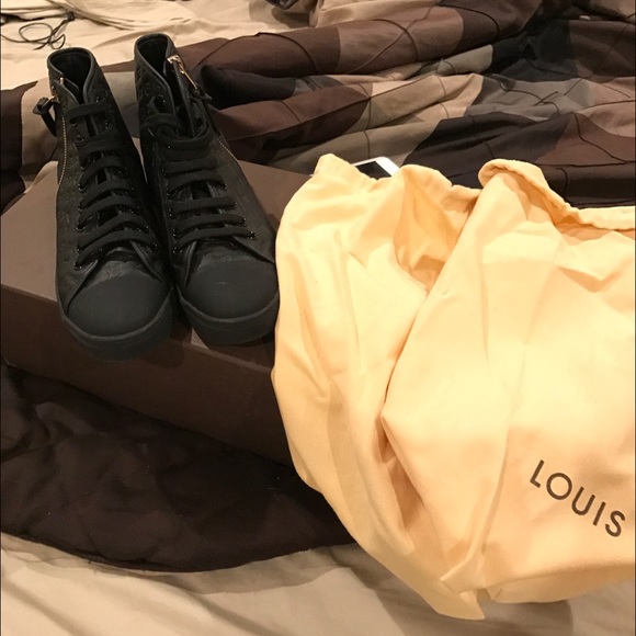 Louis Vuitton sneakers - Picture 4 of 6