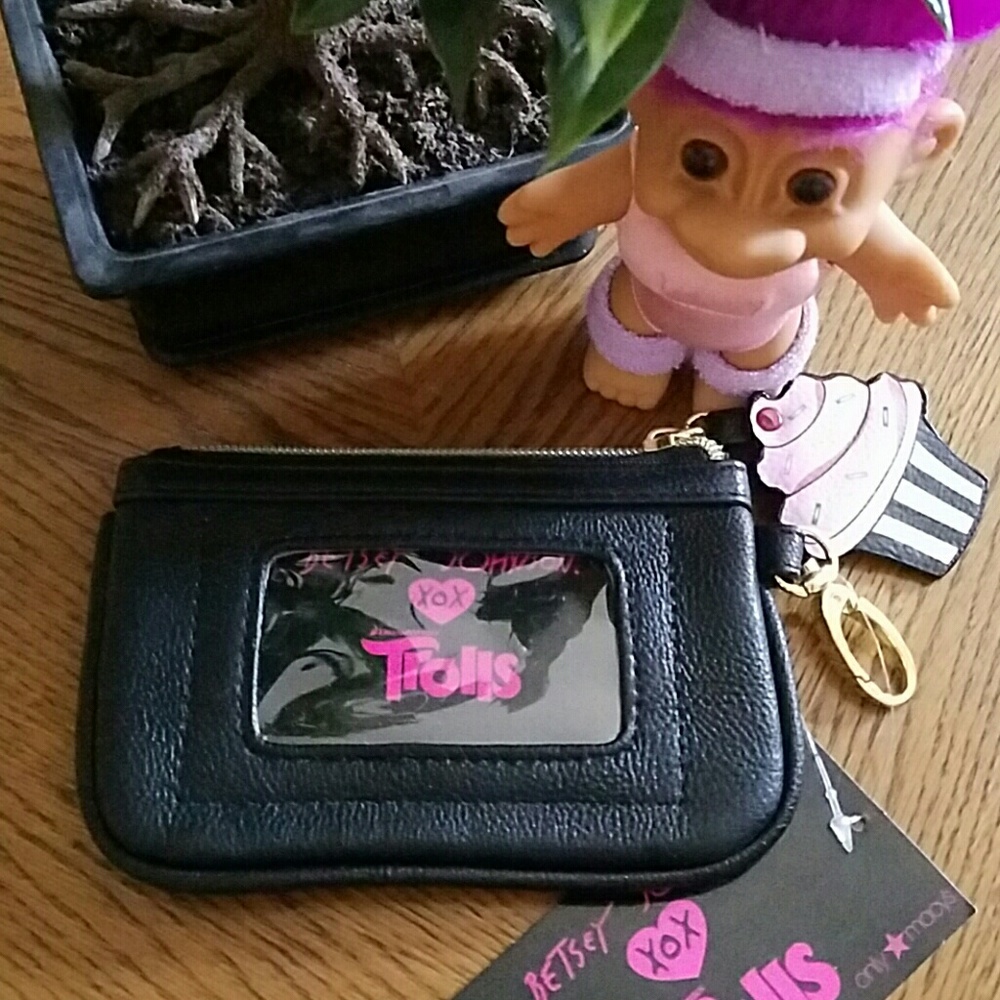 Coins purse.