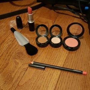 Mac cosmetic bundle