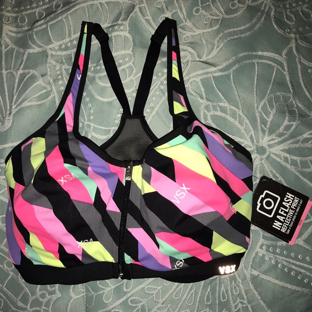 SOLD 🚫 Victoria's Secret Sports Bra **NEW**