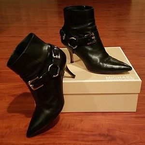 Michael Kors Harrison Leather Mid Bootie in Black