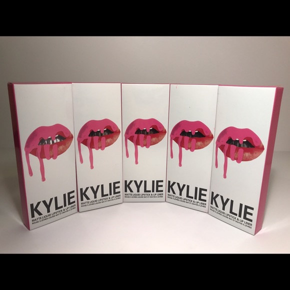Kylie Lip Kit - Smile - Picture 1 of 3