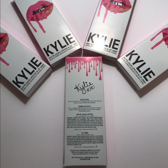 Kylie Lip Kit - Smile - Picture 2 of 3