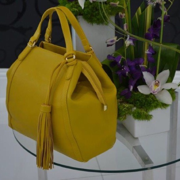 🛍LAST 1 ✨FINAL PRICE💫 Classic Tote! - Picture 7 of 7