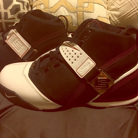 Nike Zoom LEBRON 5 V 12 WHITE BLACK CRIMSON