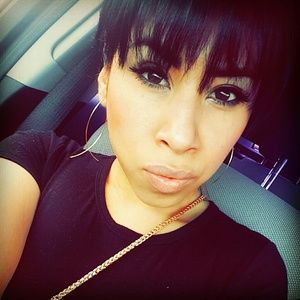 Meet your Posher, Daniela