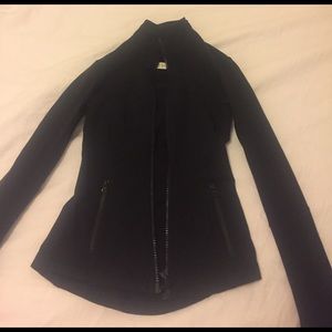 Black lulu lemon jacket
