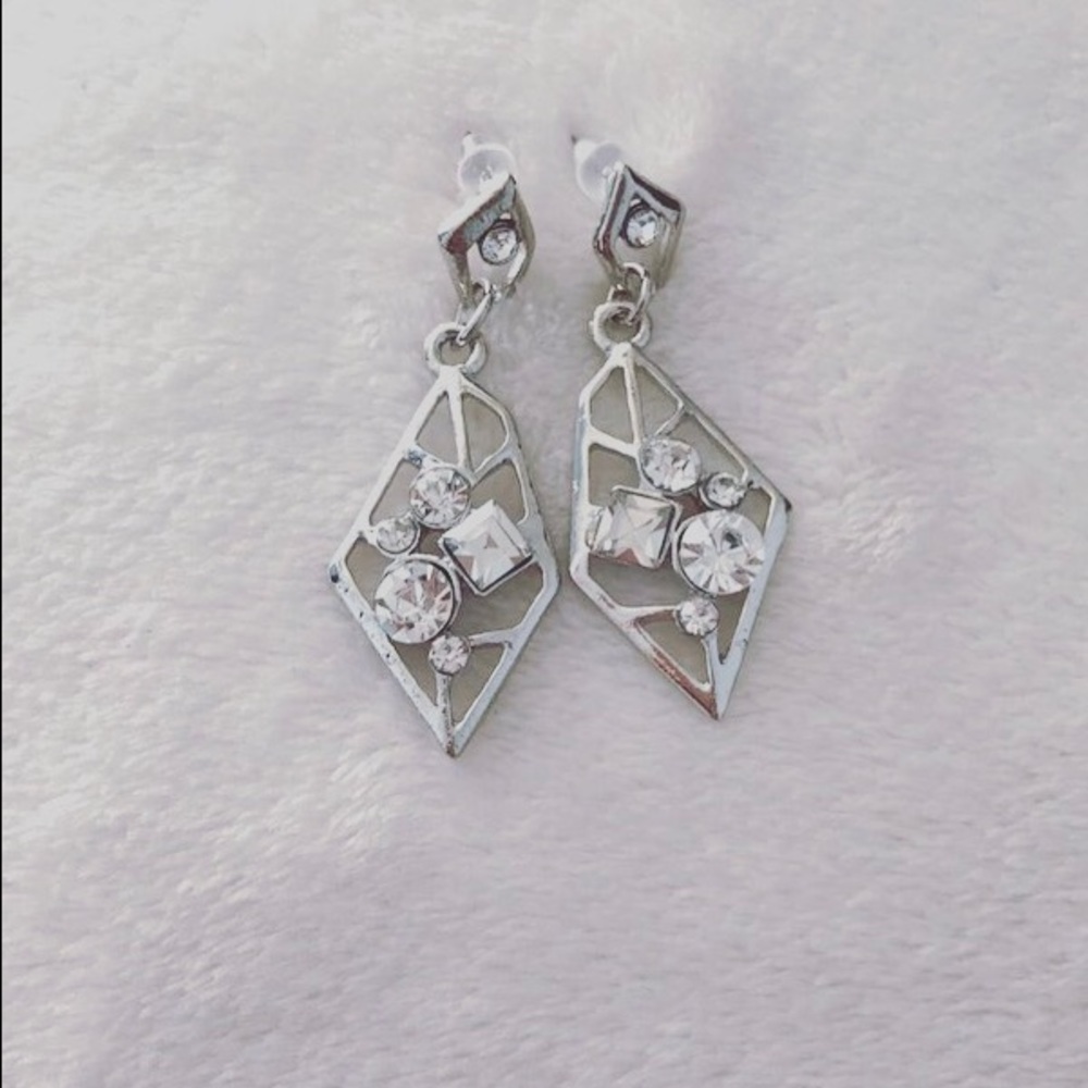 Silver leaf earrings