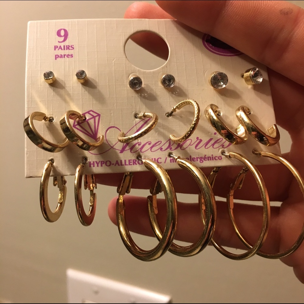 CLOSET CLOSING SALE gold rhinestone hoop set