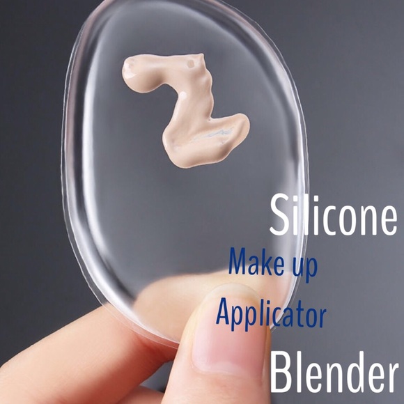 51Twenty Other - 2/$10 •new• PINK SILICONE MAKE UP BLENDER