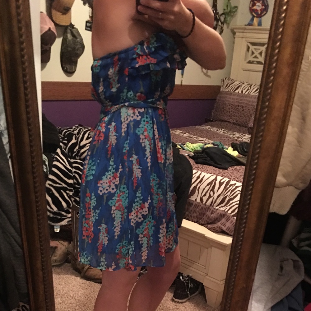 Flower dress - Picture 2 of 5