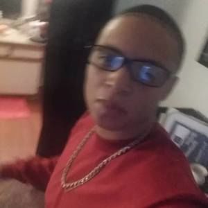 Meet your Posher, Dee