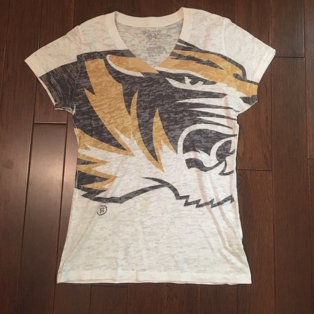 MIZZOU V-neck