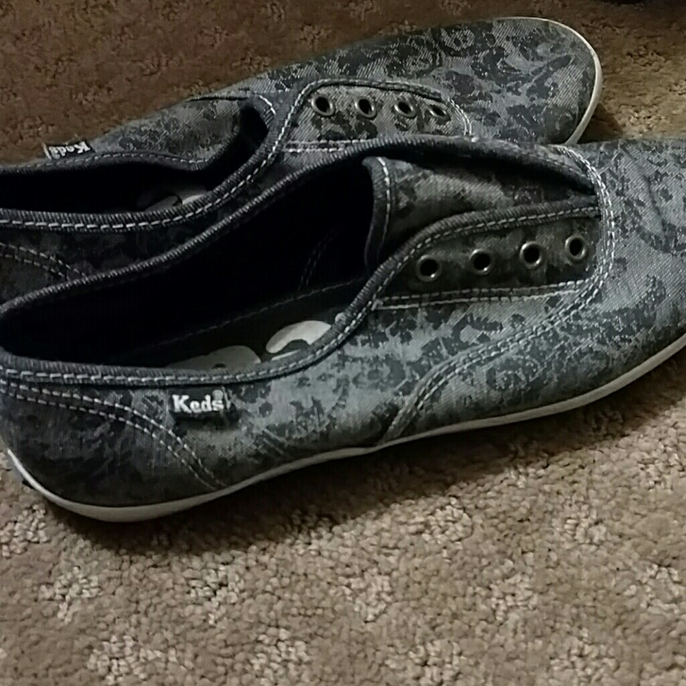 Keds - Picture 2 of 3