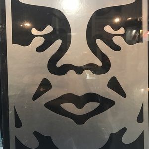 Meet your Posher, Victor