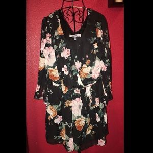 Floral print short romper
