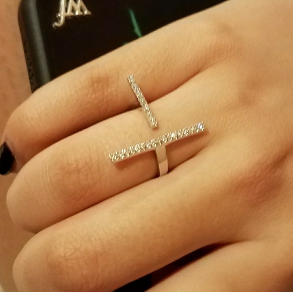 14k white gold plated over Silver Fashion Ring - Picture 3 of 4