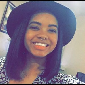 Meet your Posher, Eleanesse