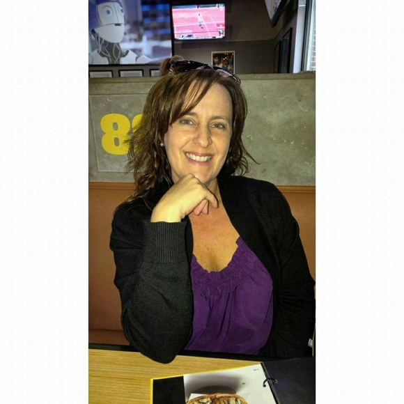 Meet your Posher, Sheila - Picture 1 of 1