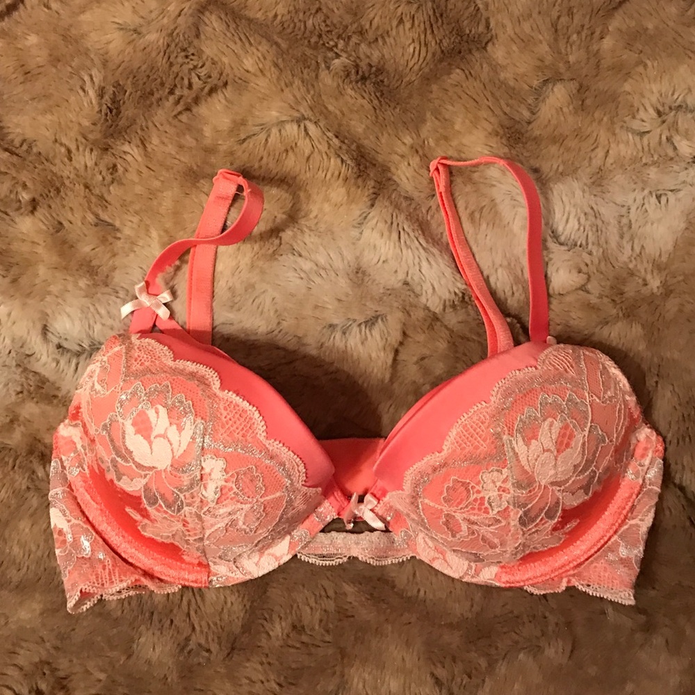 NWOT DREAM ANGELS BRA