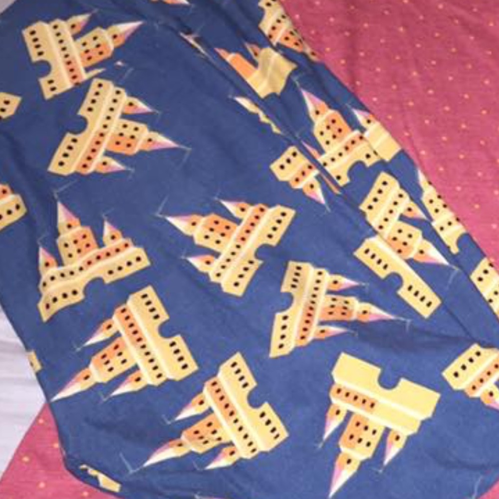 Bnwt os lularoe castles