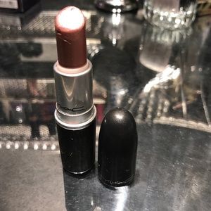 Mac cosmetics Frost lipstick "High Strung"