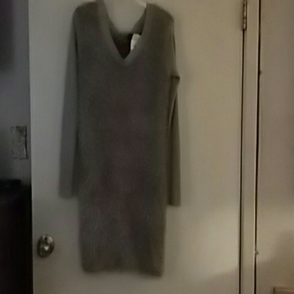 Dress - Picture 4 of 4