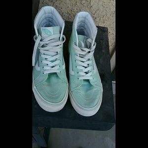 Women's high top vans