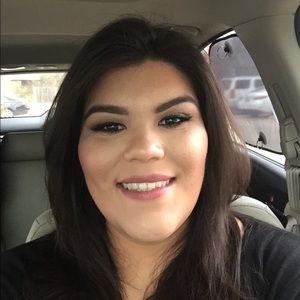 Meet your Posher, Briana