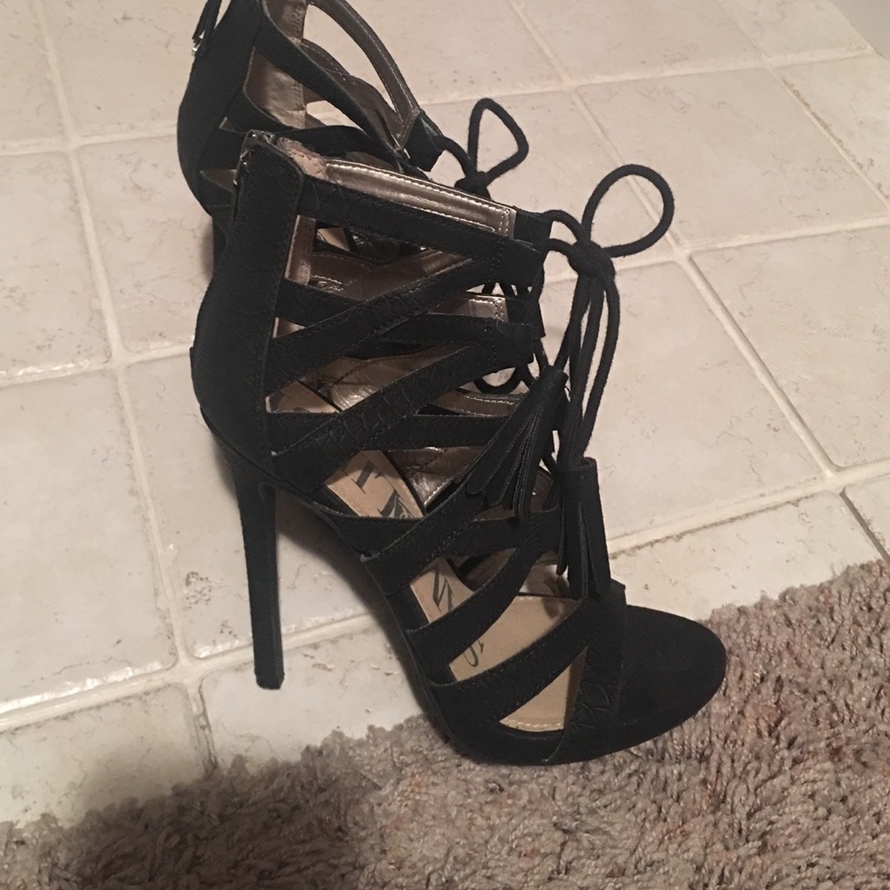 SOLD⚠️‼️Sam & Libby Lace Up Heels