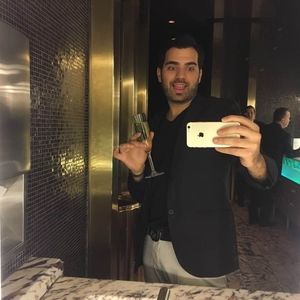 Meet your Posher, Idan