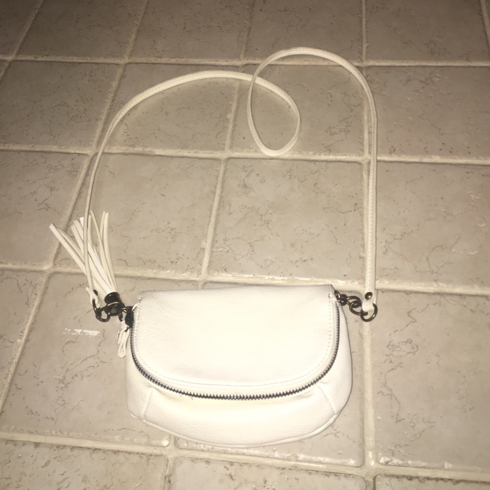 SOLD⚠️‼️White Crossbody