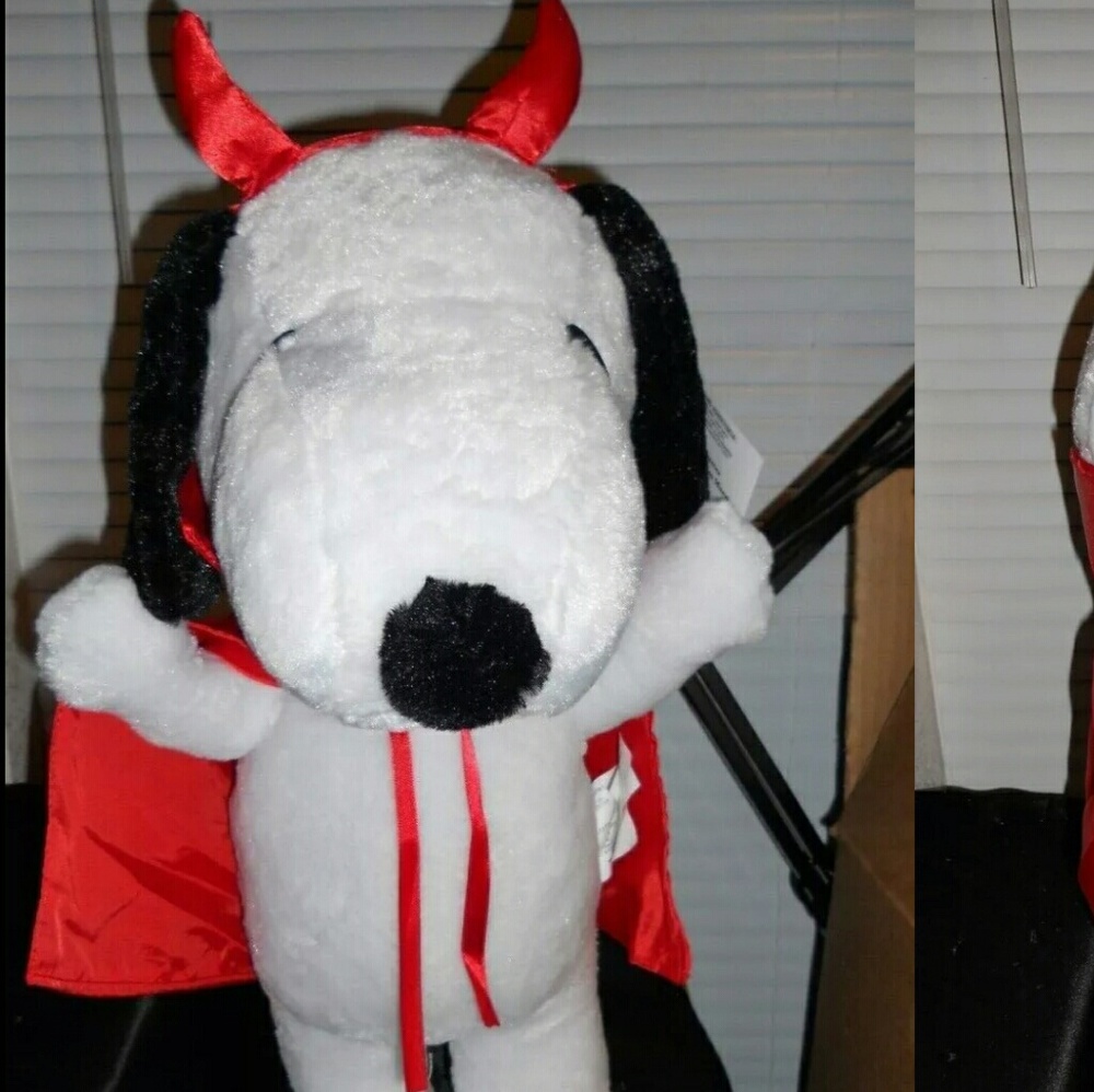 Large Snoopy Plush