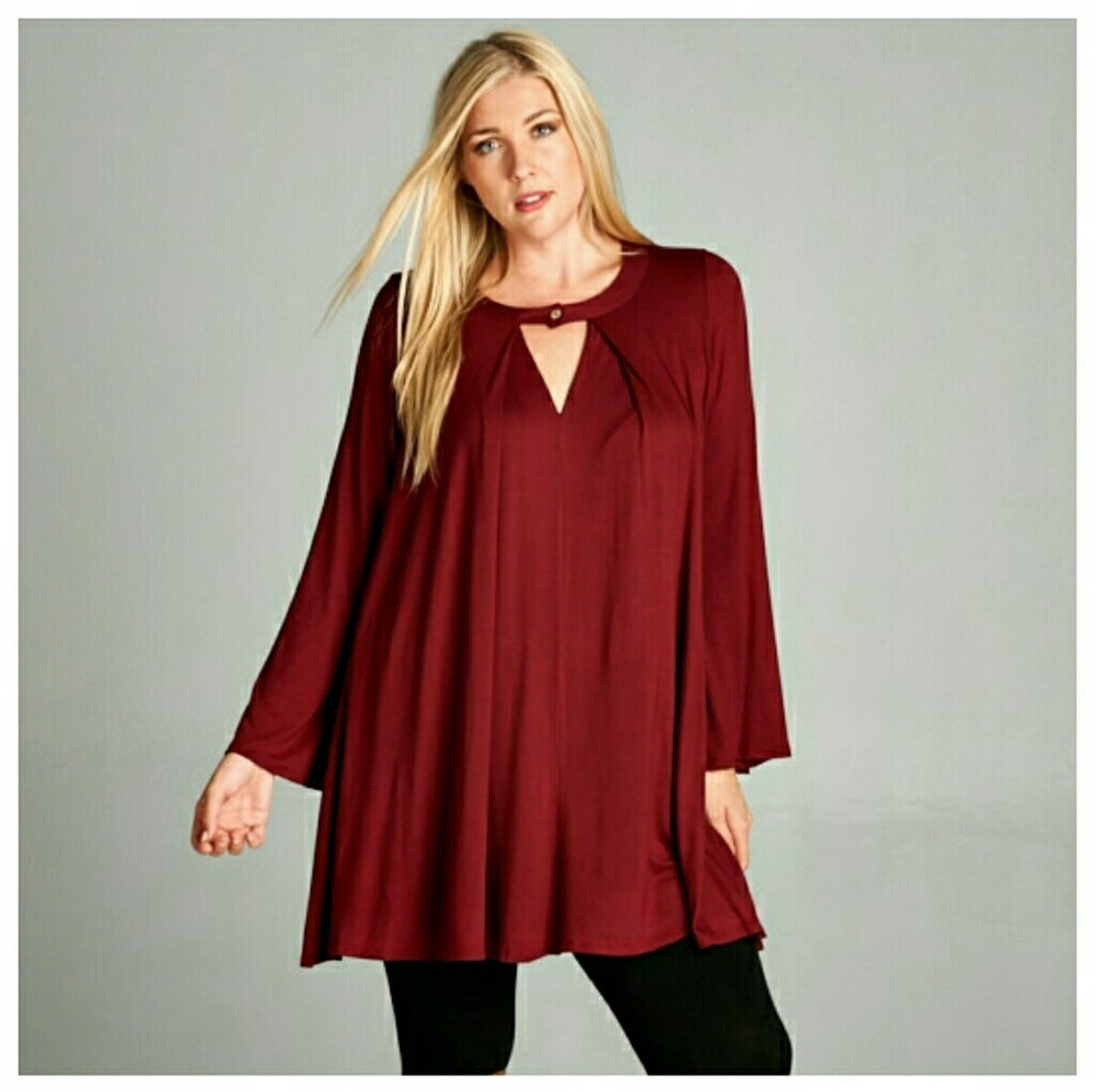 Burgundy Top With V-Keyhole Neck - Picture 2 of 3