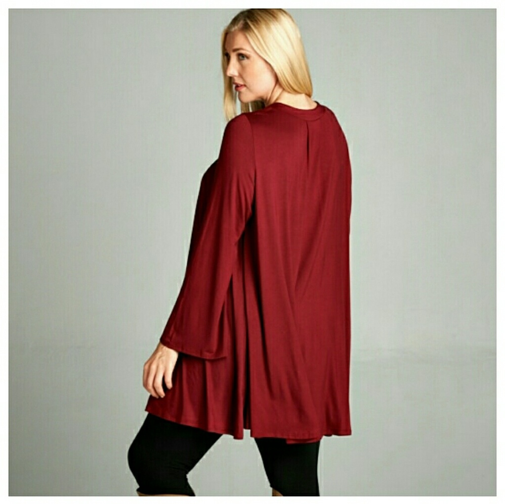 Burgundy Top With V-Keyhole Neck - Picture 3 of 3