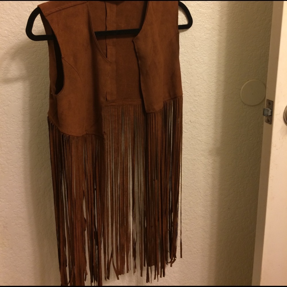 Fringe vest in great condition!!