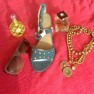 Lovely green & gold suede sandals