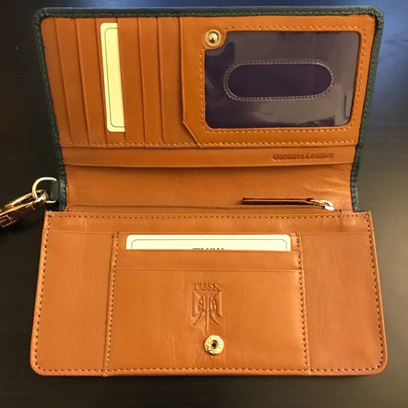 NWT TUSK Genuine Leather Wallet - Picture 2 of 2