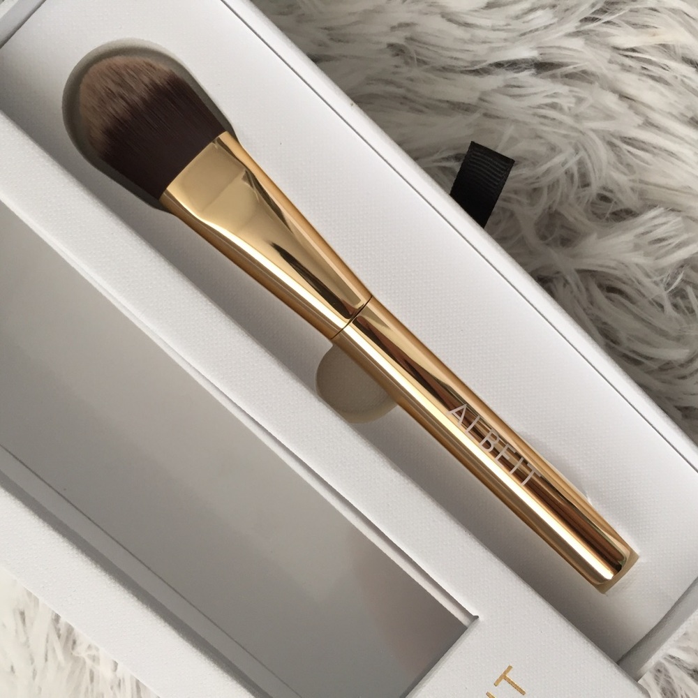 Anthropologie foundation makeup brush