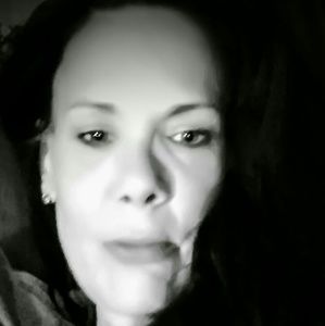 1 guess shoulder bag, black and silver