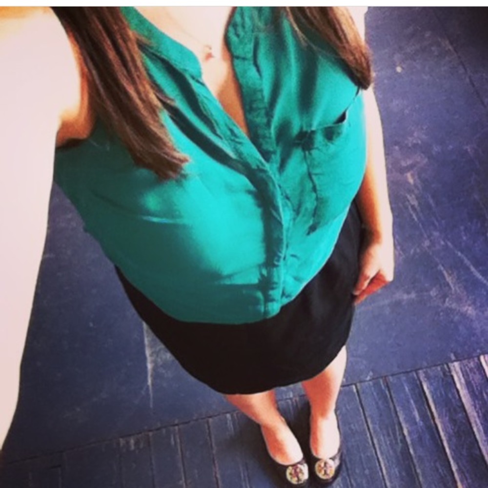 Emerald sleeveless Blouse