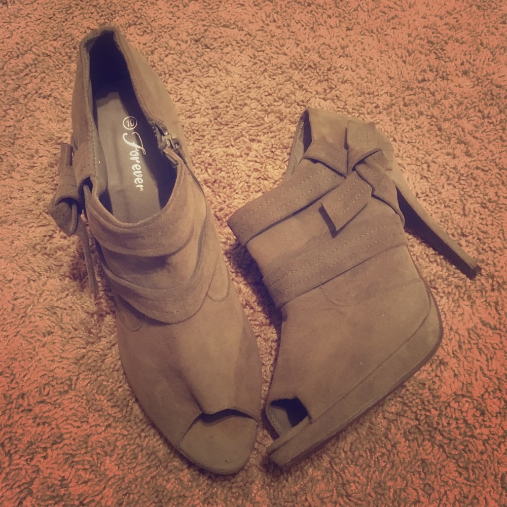 Suede open toe Heels in Taupe-Grayish Colour